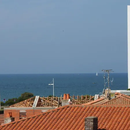 Proche Plage, Chenal, Et Commerce, Bien Equipe Au Coeur Des Sables D'olonne - Fr-1-92-597 Apartamento Les Sables-dʼOlonne