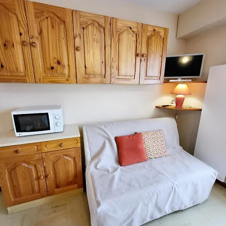 Proche Plage, Chenal, Et Commerce, Bien Equipe Au Coeur Des Sables D'olonne - Fr-1-92-597 莱萨布勒-多洛讷